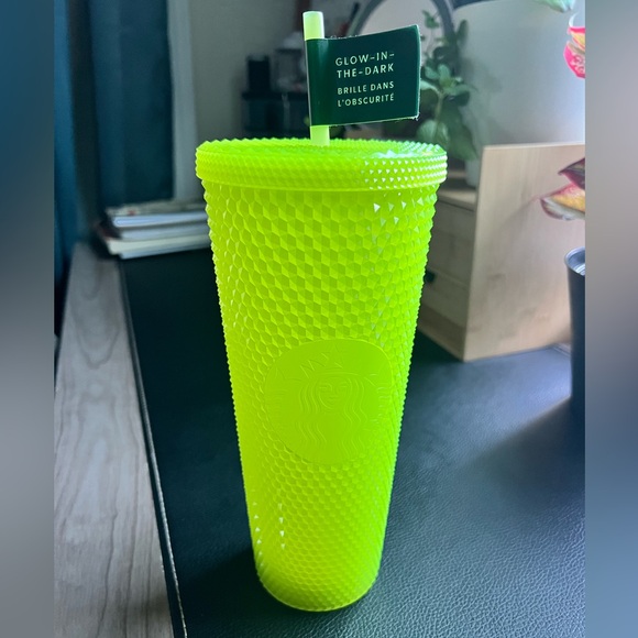 New Starbucks Tumbler - glow in the dark- limited edition- 24oz - Picture 5 of 5